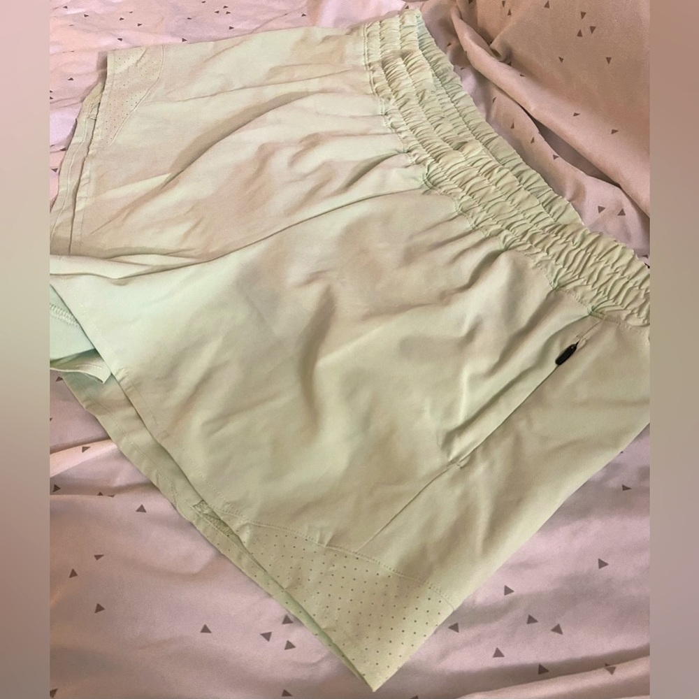 NWT Calia Mid-Rise Infinity Shorts
